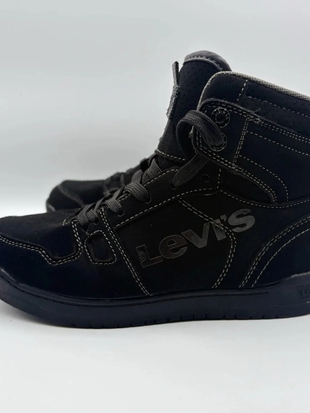 Levi's Kids Black High-Top Boots with Contrast Stitching